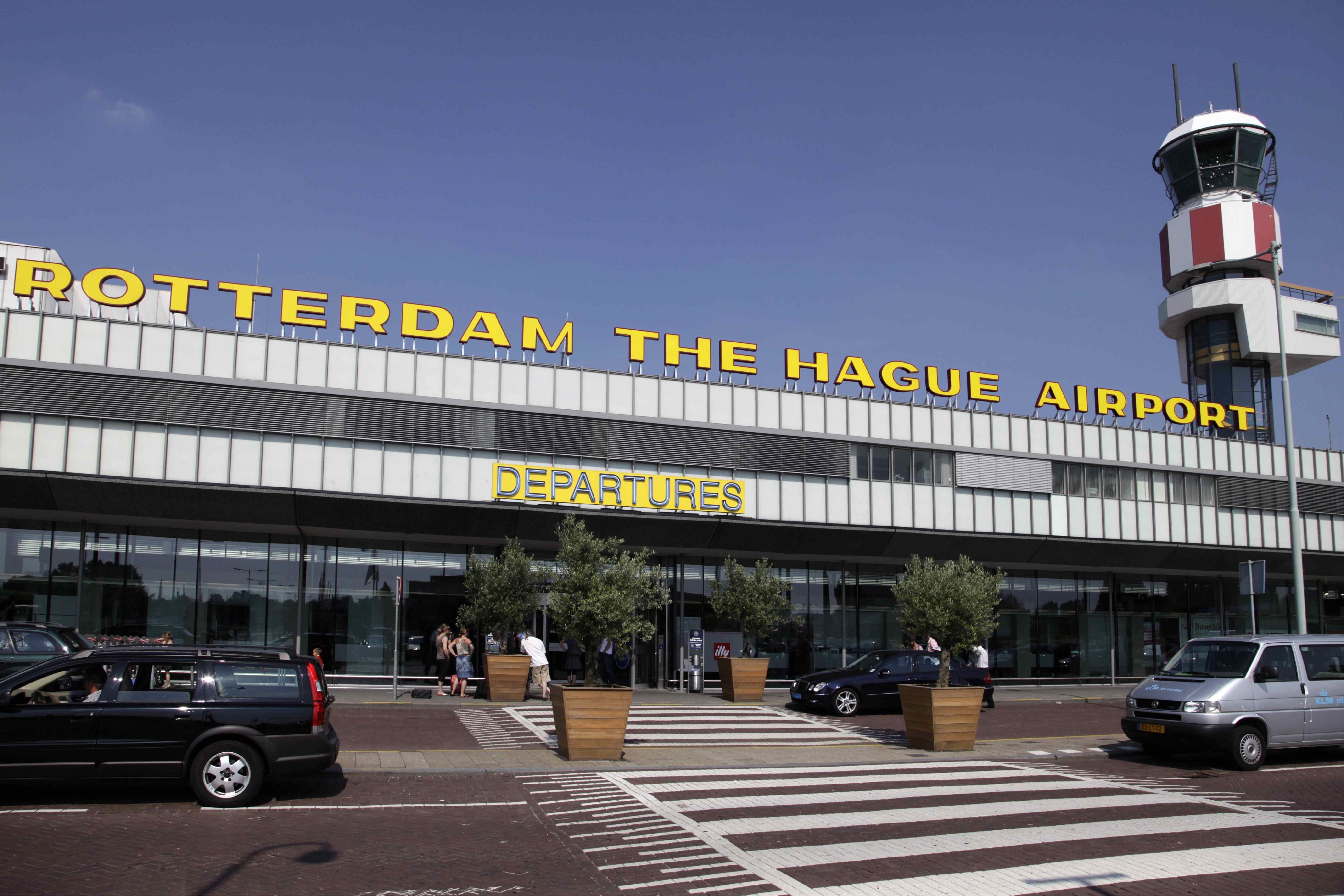 Rotterdam The Hague Airport, 2010, maker:  Willem Vermeij