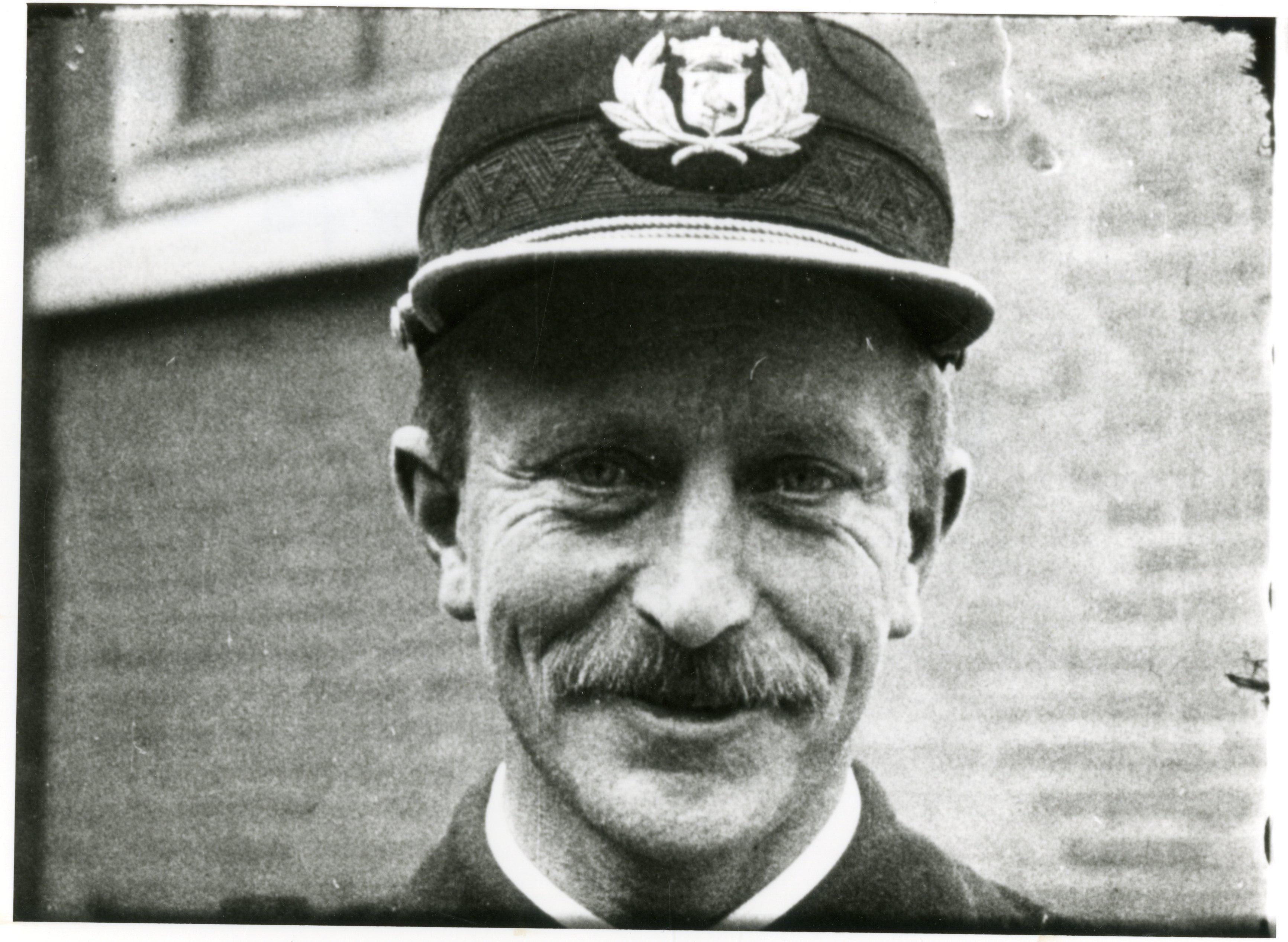 Spoelstra, de 1e brandmeester van de Haagse brandweer in 1919, maker onbekend
