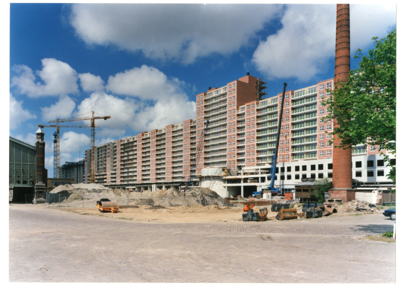 Slachthuisplein met de achterzijde van de Lamel, 1991, maker Dienst stedelijke ontwikkeling