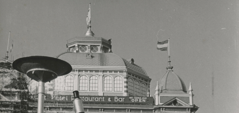 Ontsteking van de olympische vlag voor het Kurhaus | Foto: D. Coersen (ANP)